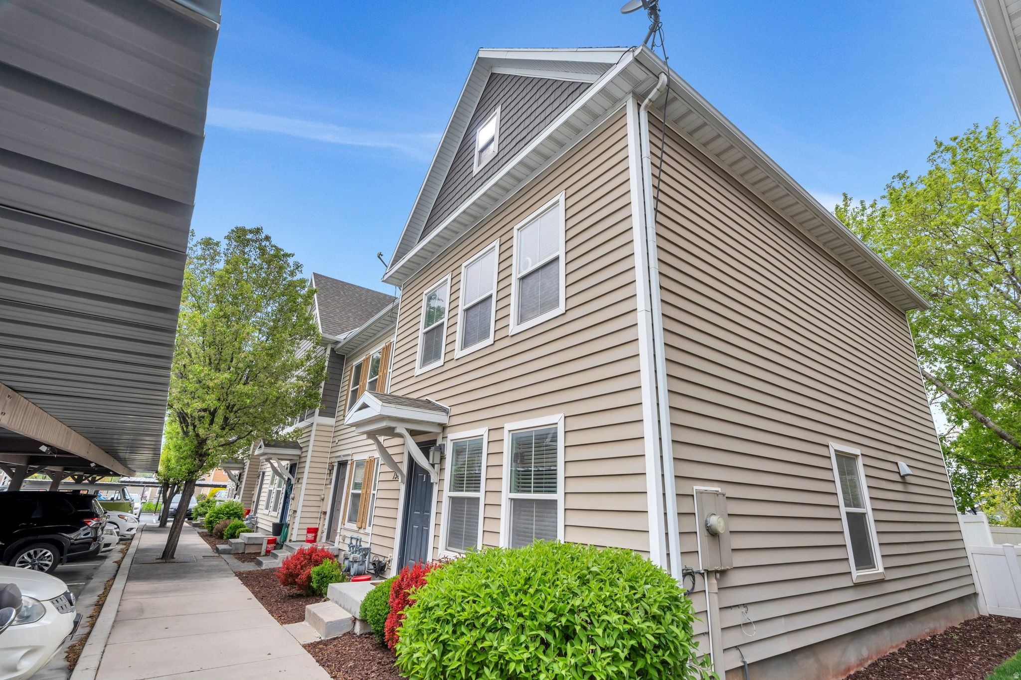 HUNTLY MANOR - Residential