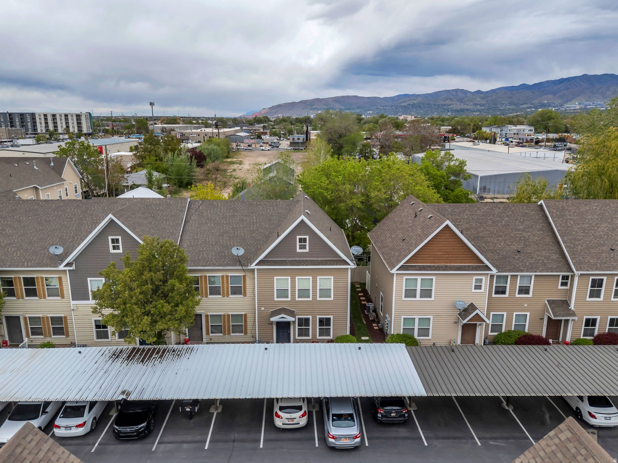 HUNTLY MANOR - Residential