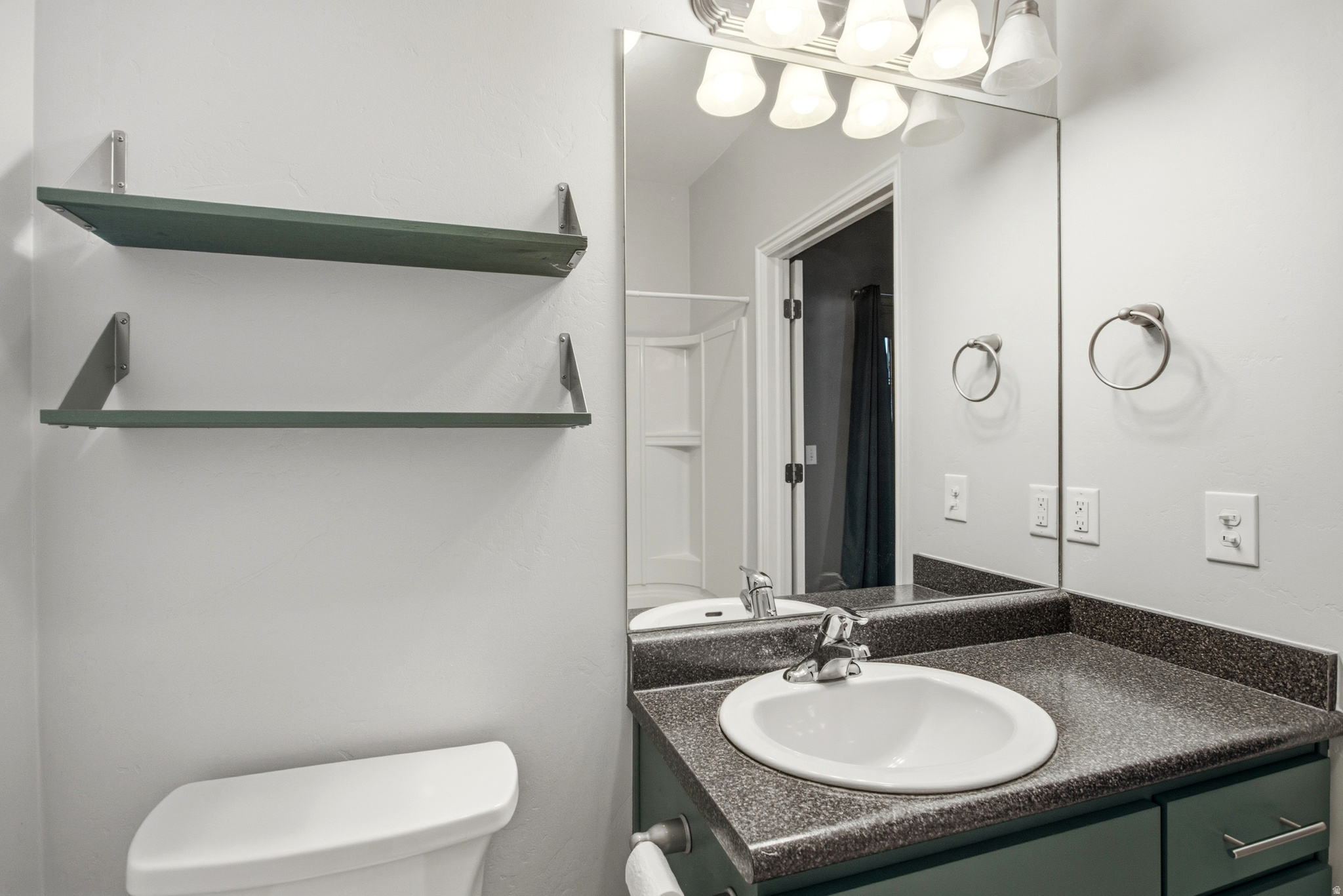 BELMONT DOWNTOWN CONDO - Residential