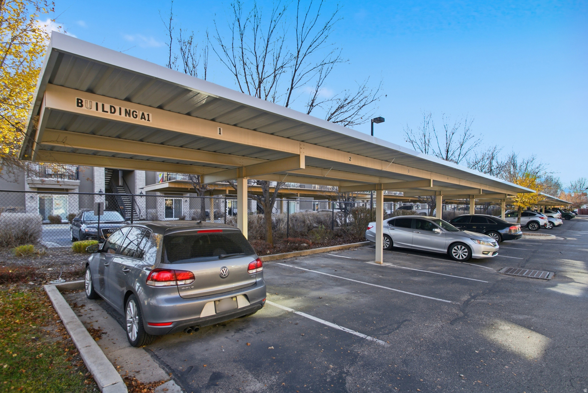 BELMONT DOWNTOWN CONDO - Residential