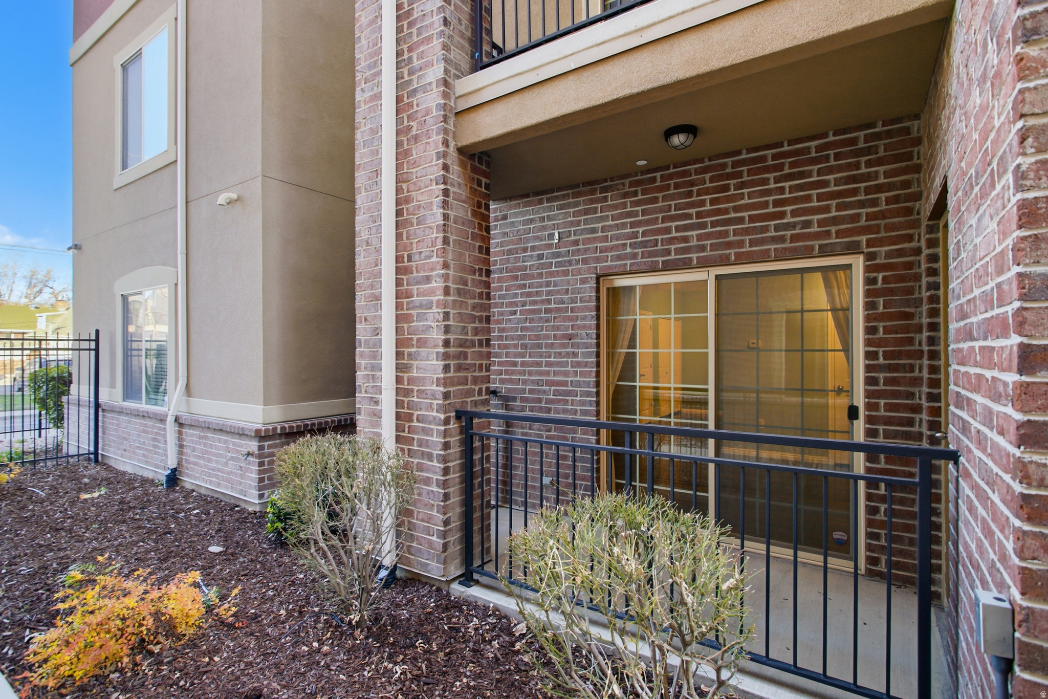 BELMONT DOWNTOWN CONDO - Residential