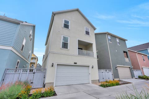 Tiny photo for 10713 S OQUIE RD W #5-337, South Jordan, UT 84009 (MLS # 2175557)