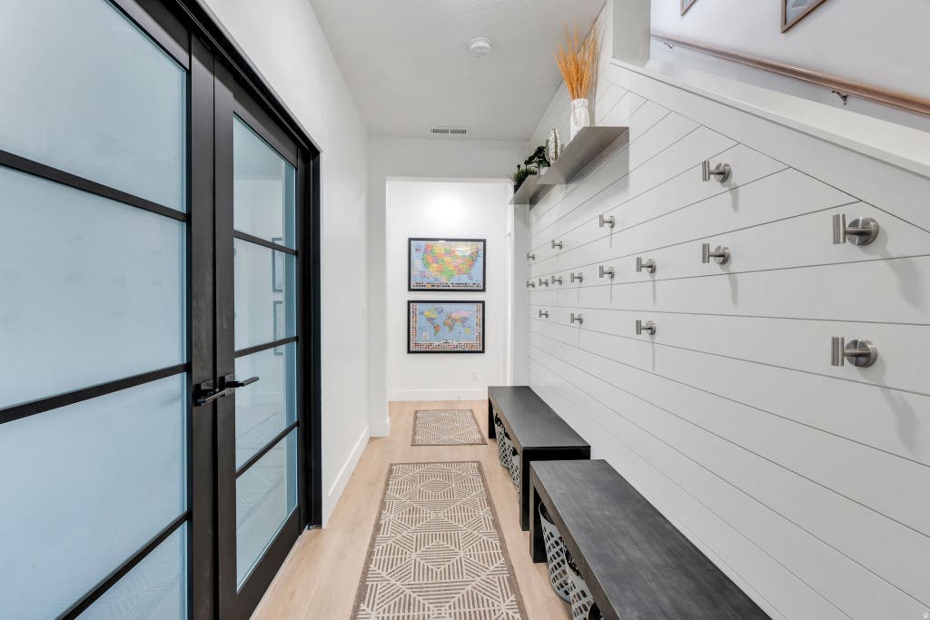Photo of 10713 S OQUIE RD W #5-337, South Jordan, UT 84009 (MLS # 2175557)