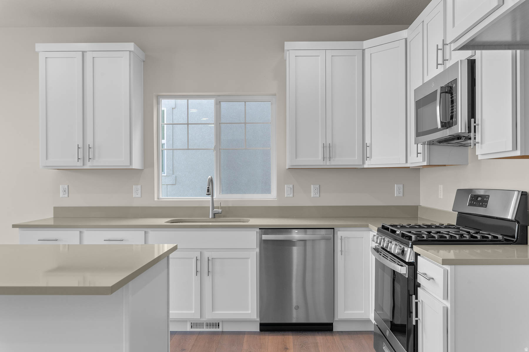 OVERLAND GARDENS D179 - Residential