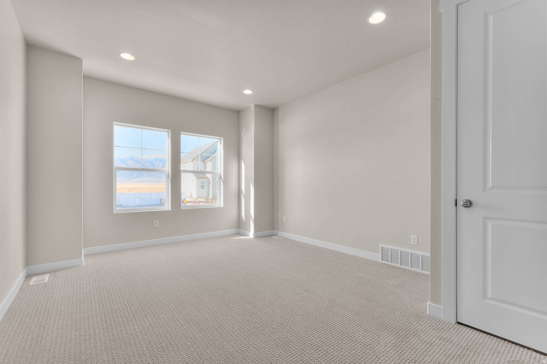 OVERLAND GARDENS D179 - Residential