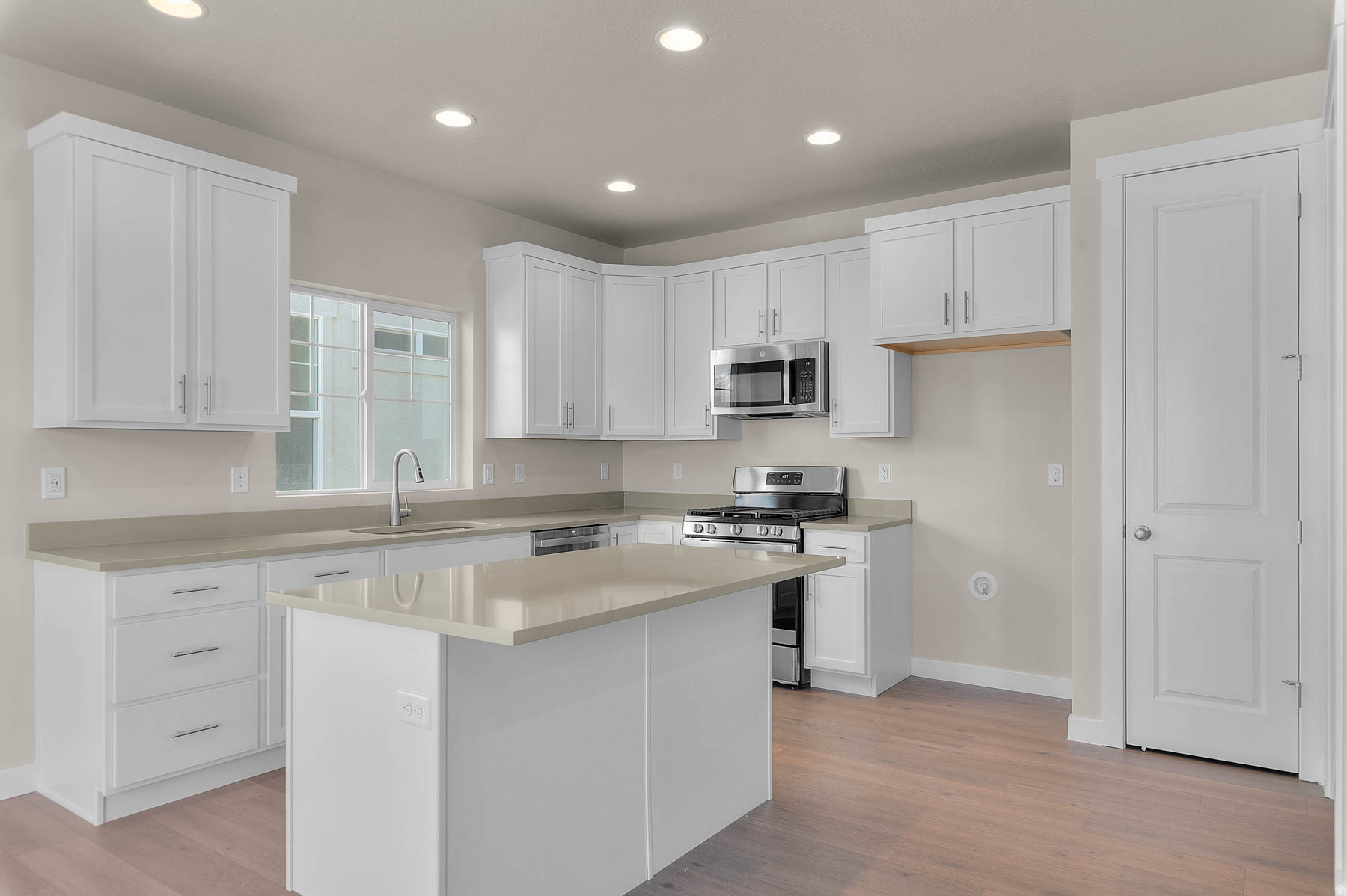 OVERLAND GARDENS D179 - Residential