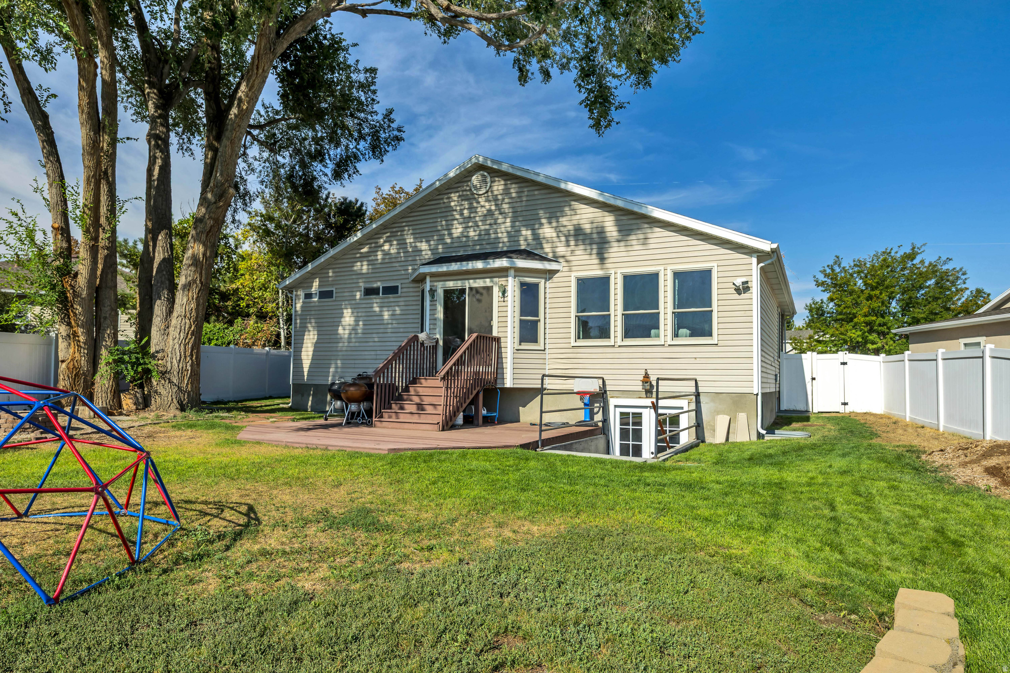 WILLOW CREST - Residential