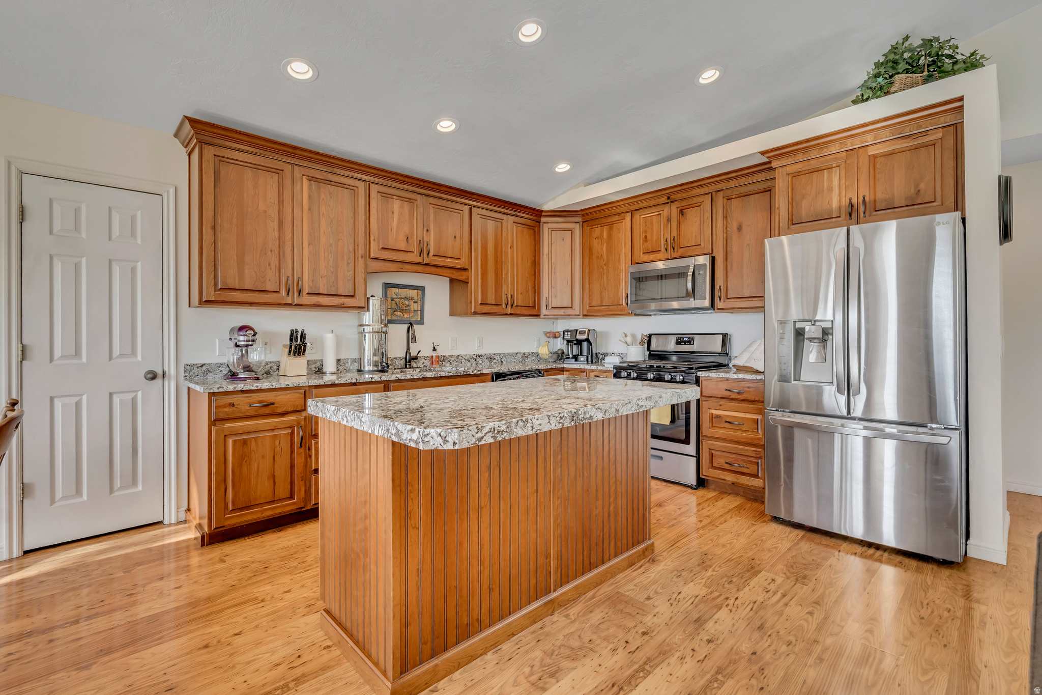 WILLOW CREST - Residential