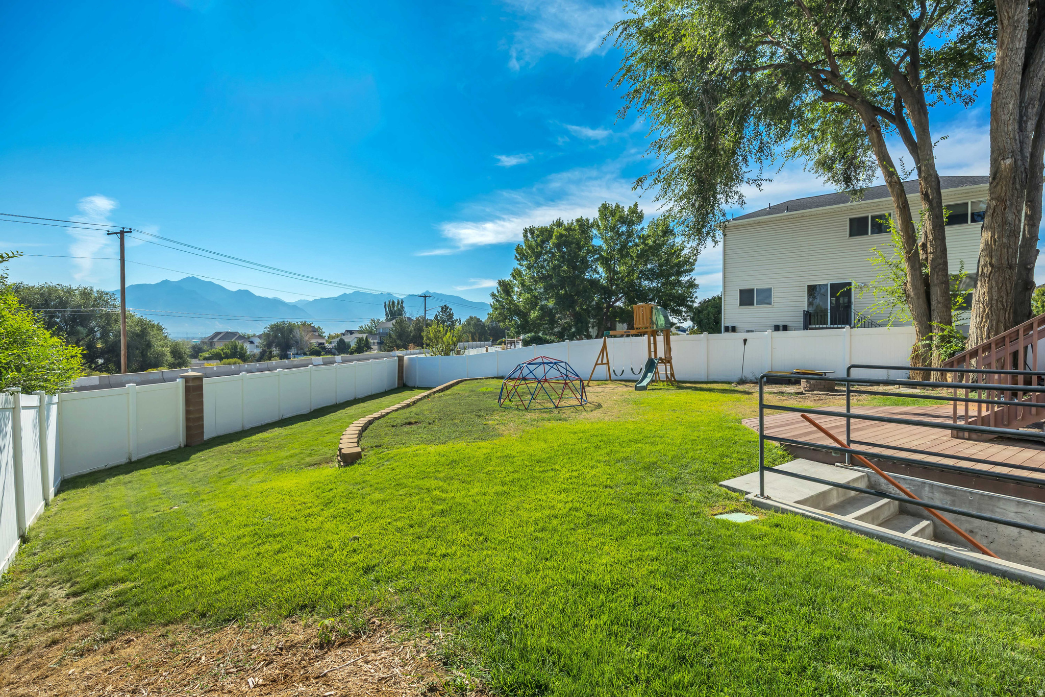 WILLOW CREST - Residential