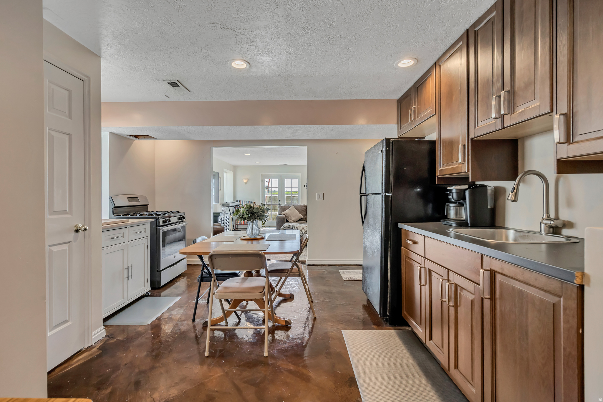 WILLOW CREST - Residential