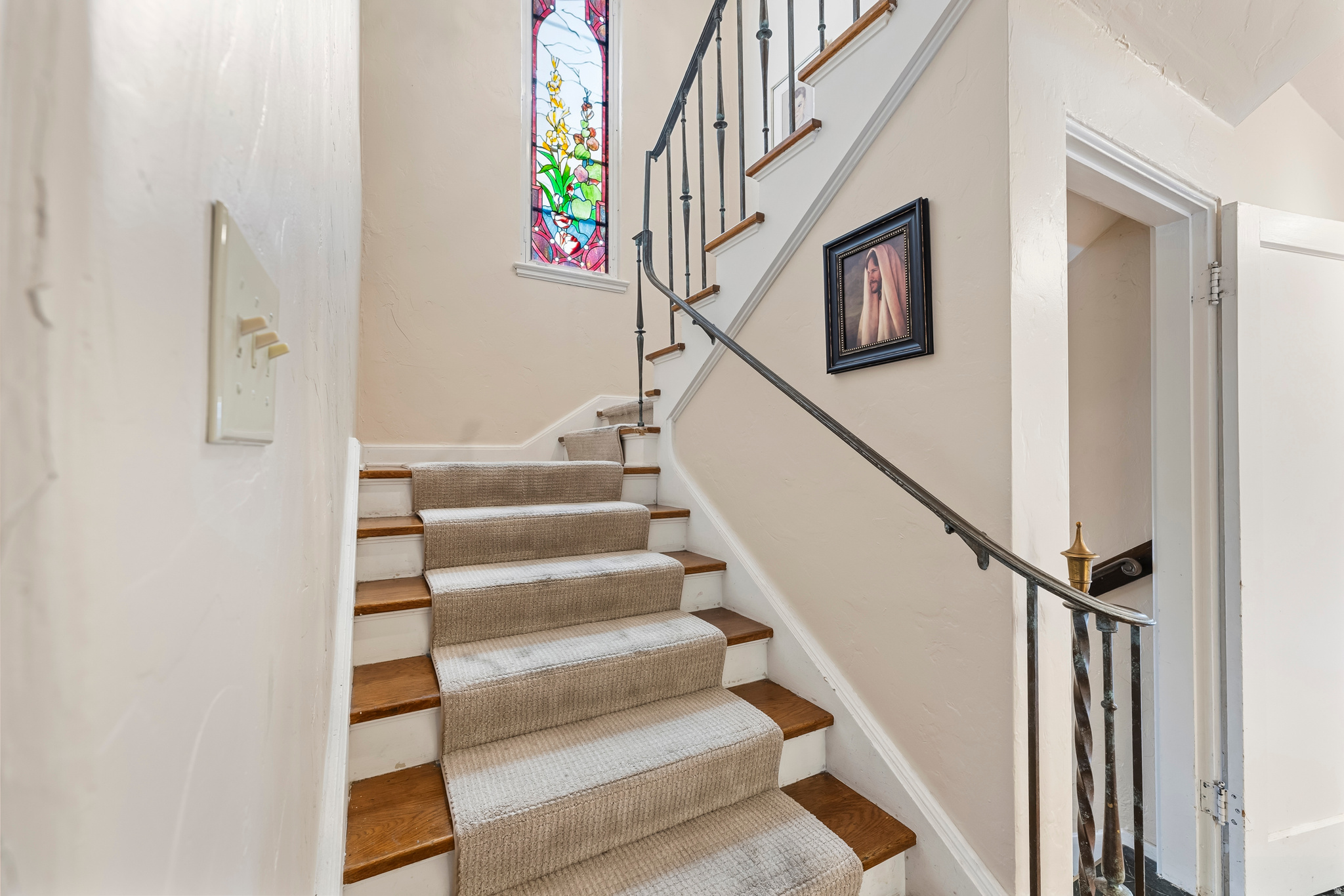 YALECREST - Residential