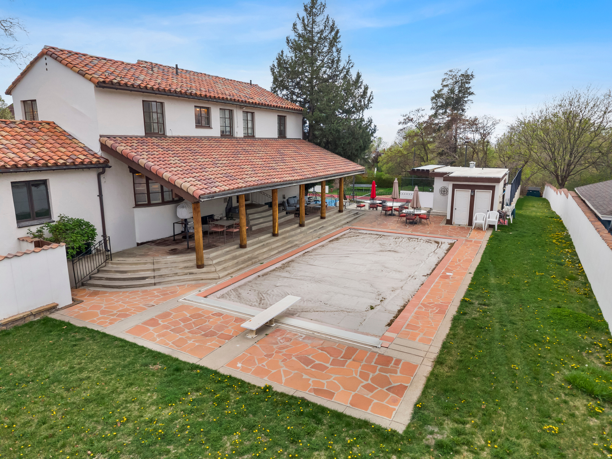 YALECREST - Residential