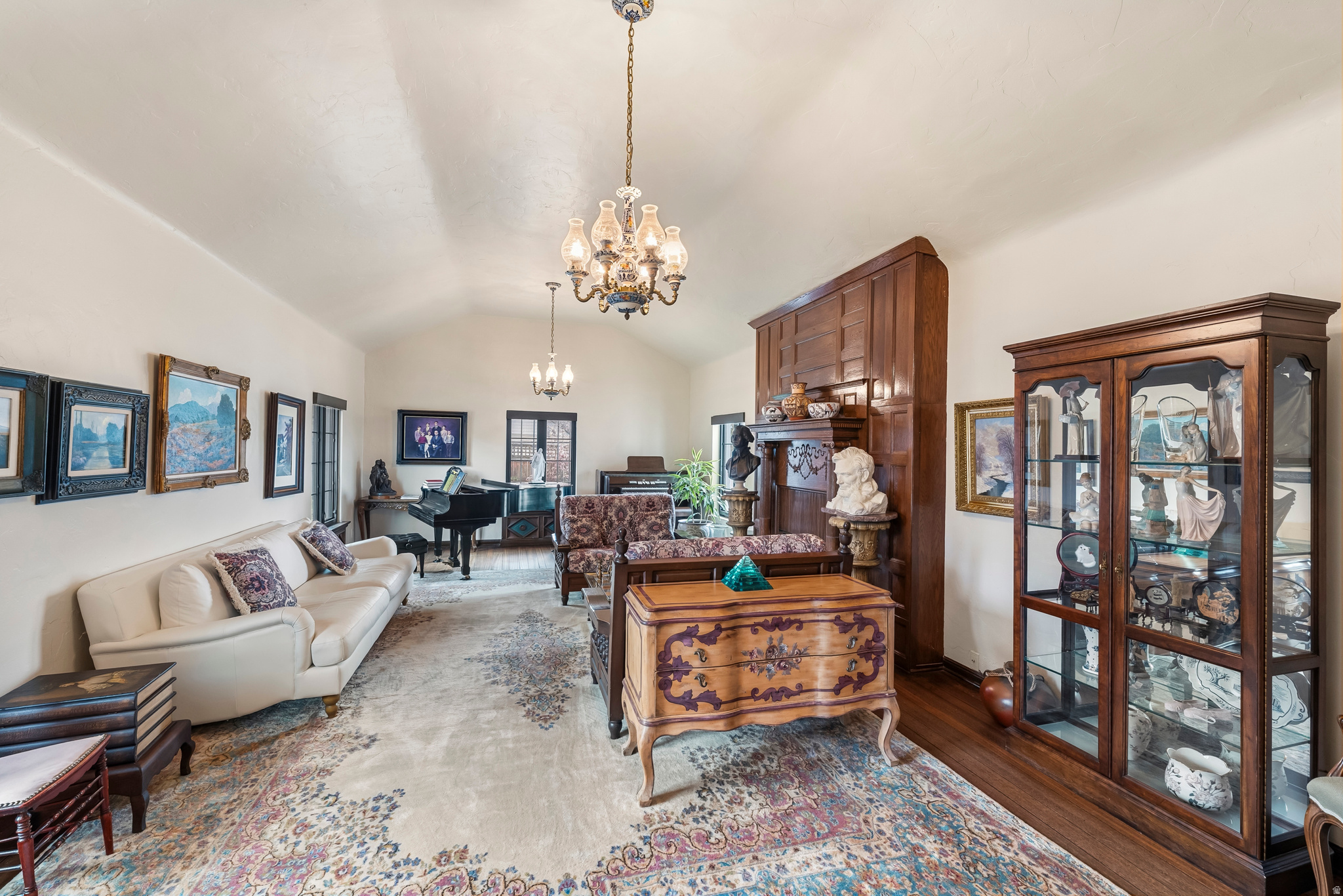 YALECREST - Residential