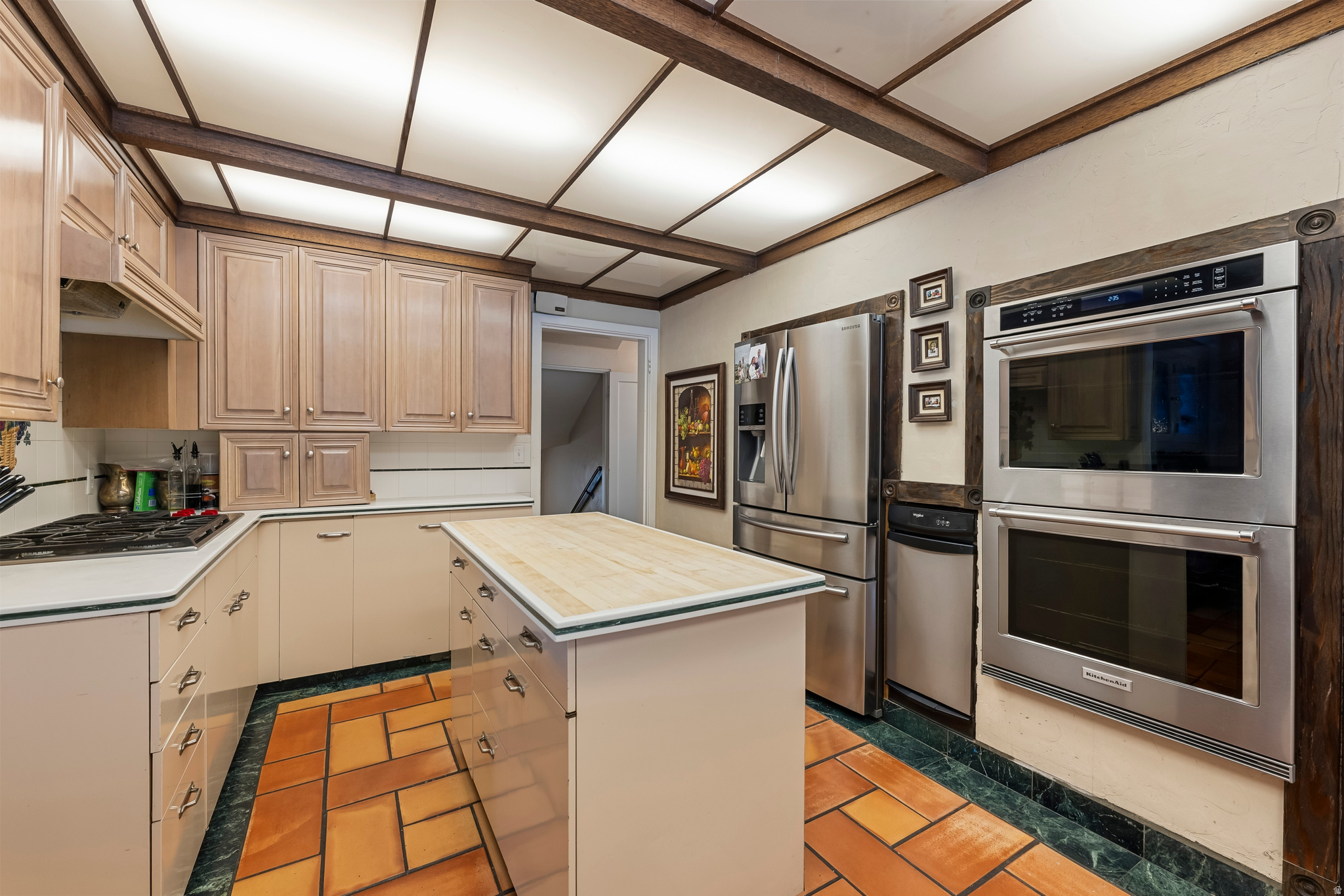 YALECREST - Residential