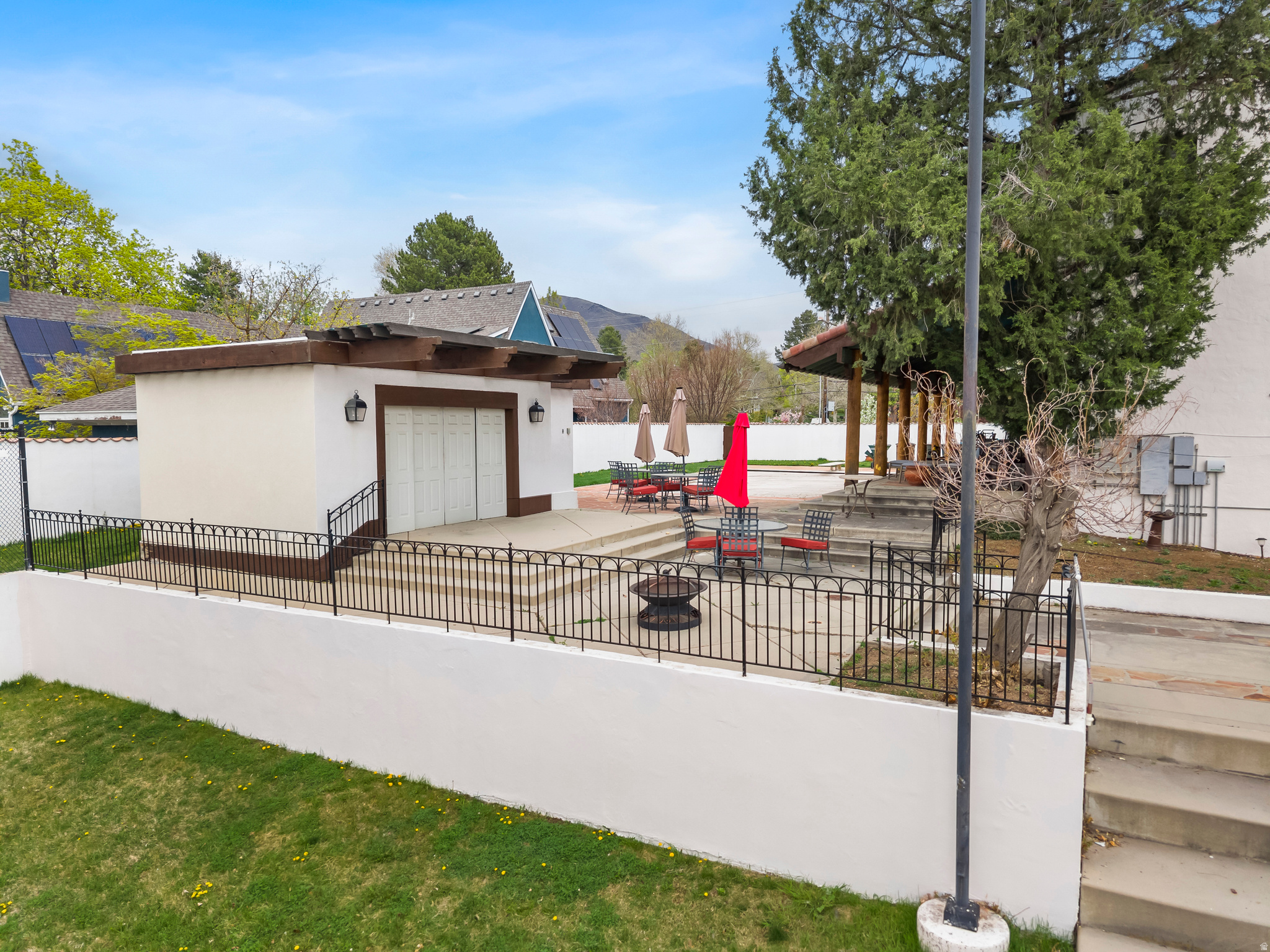 YALECREST - Residential