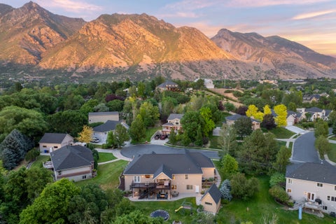 Tiny photo for 475 E SILVERLEAF DR, Alpine, UT 84004 (MLS # 2171236)