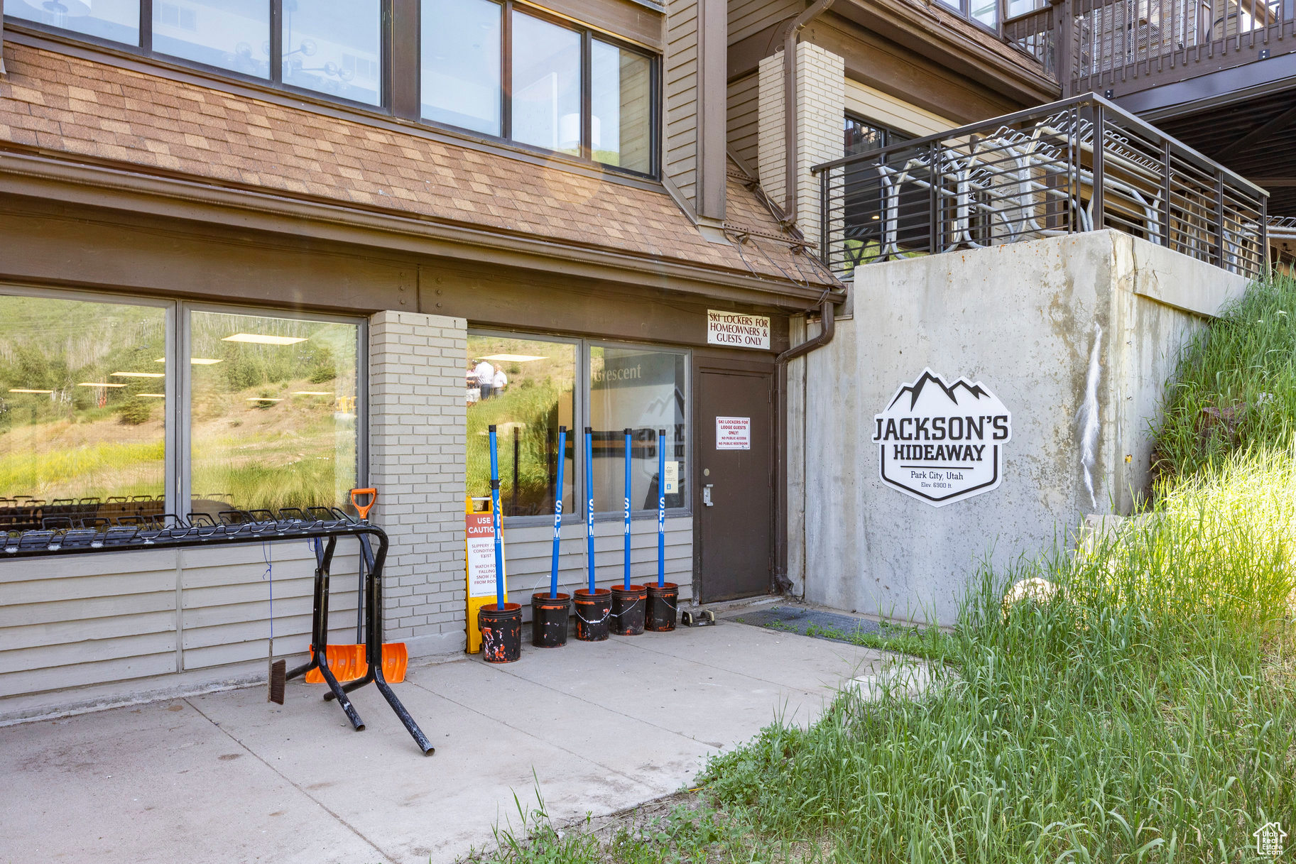 RESORT CENTER CONDOMINIUMS - Residential