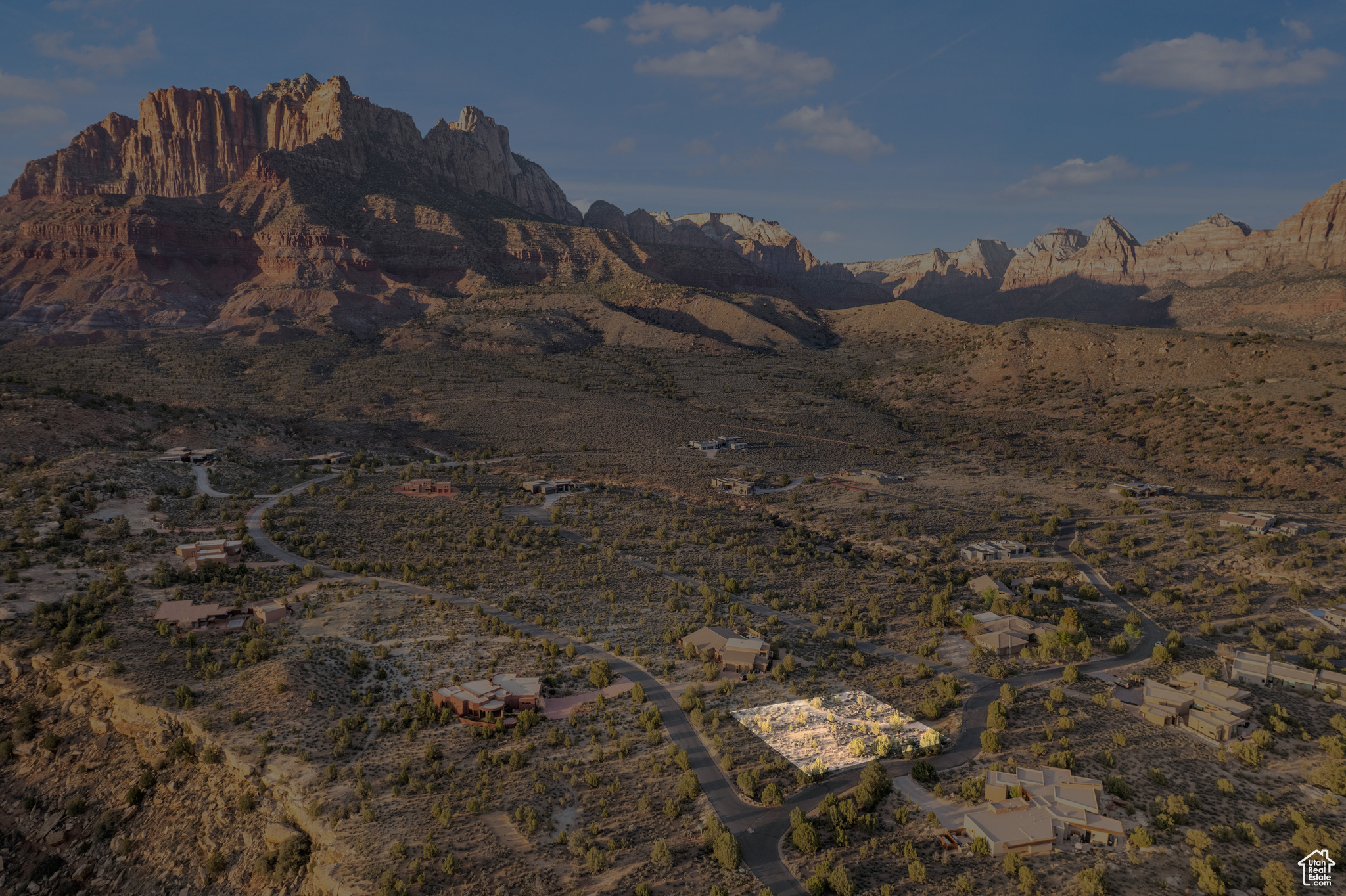 ANASAZI PLATEAU 2 - Land