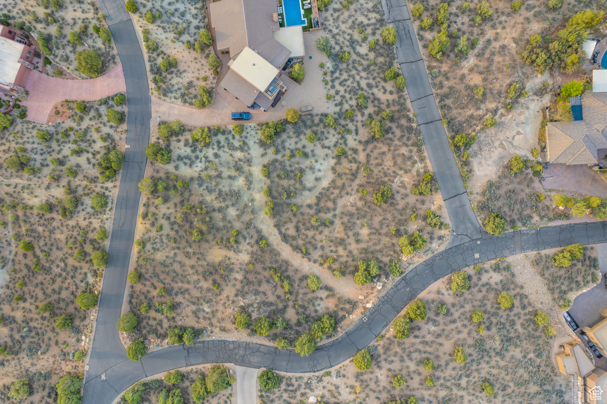 ANASAZI PLATEAU 2 - Land