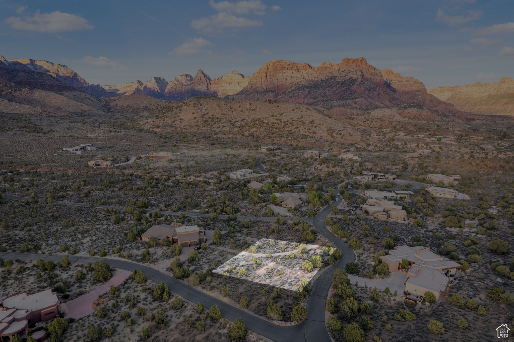 ANASAZI PLATEAU 2 - Land