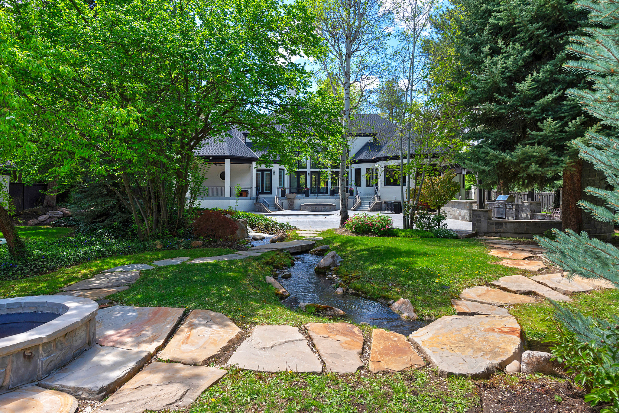 COTTONWOODS - Residential