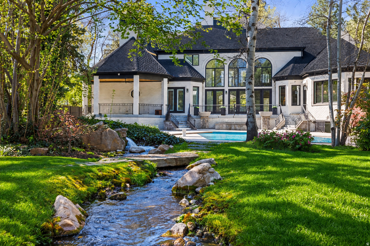 COTTONWOODS - Residential