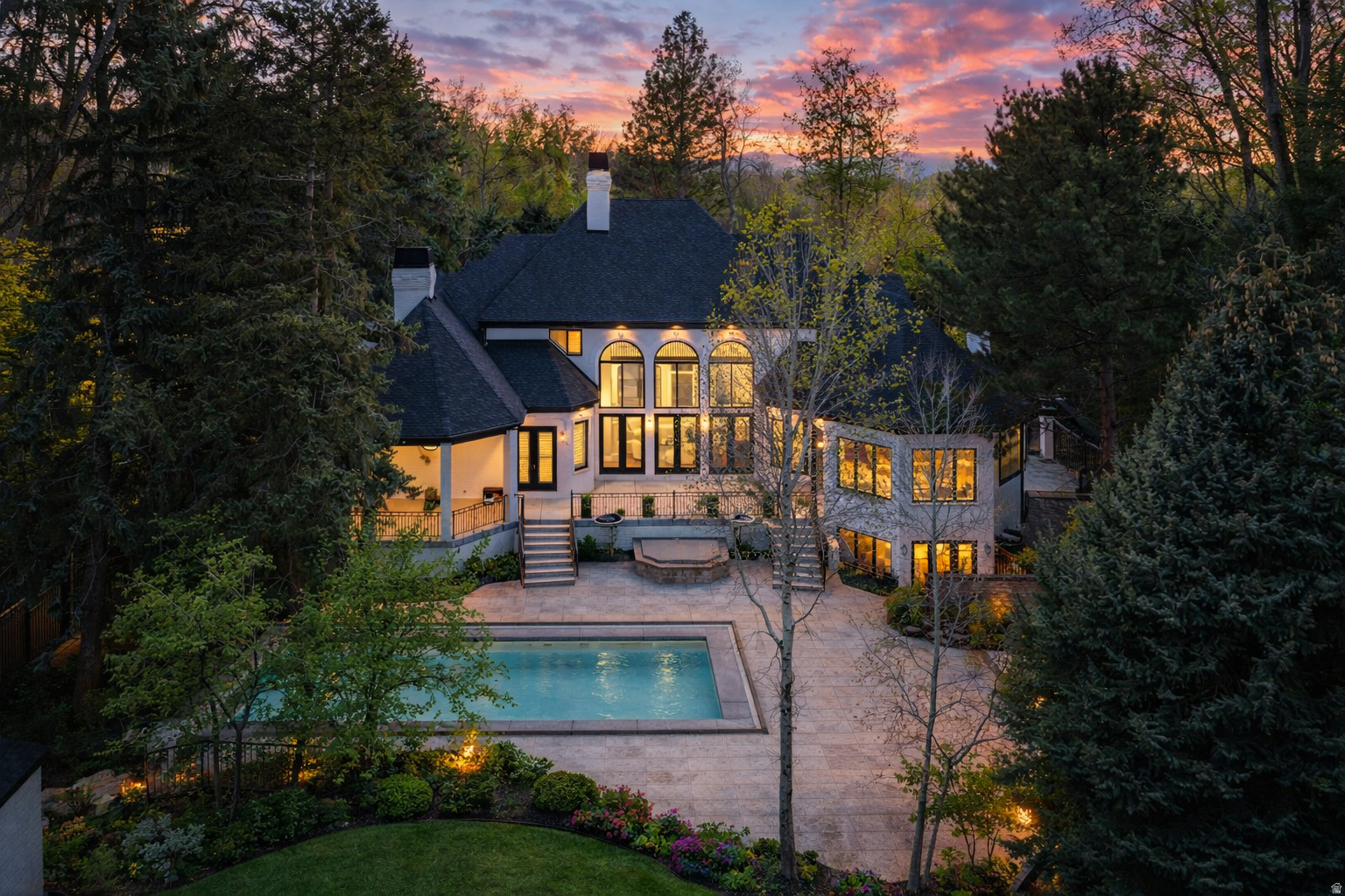 COTTONWOODS - Residential