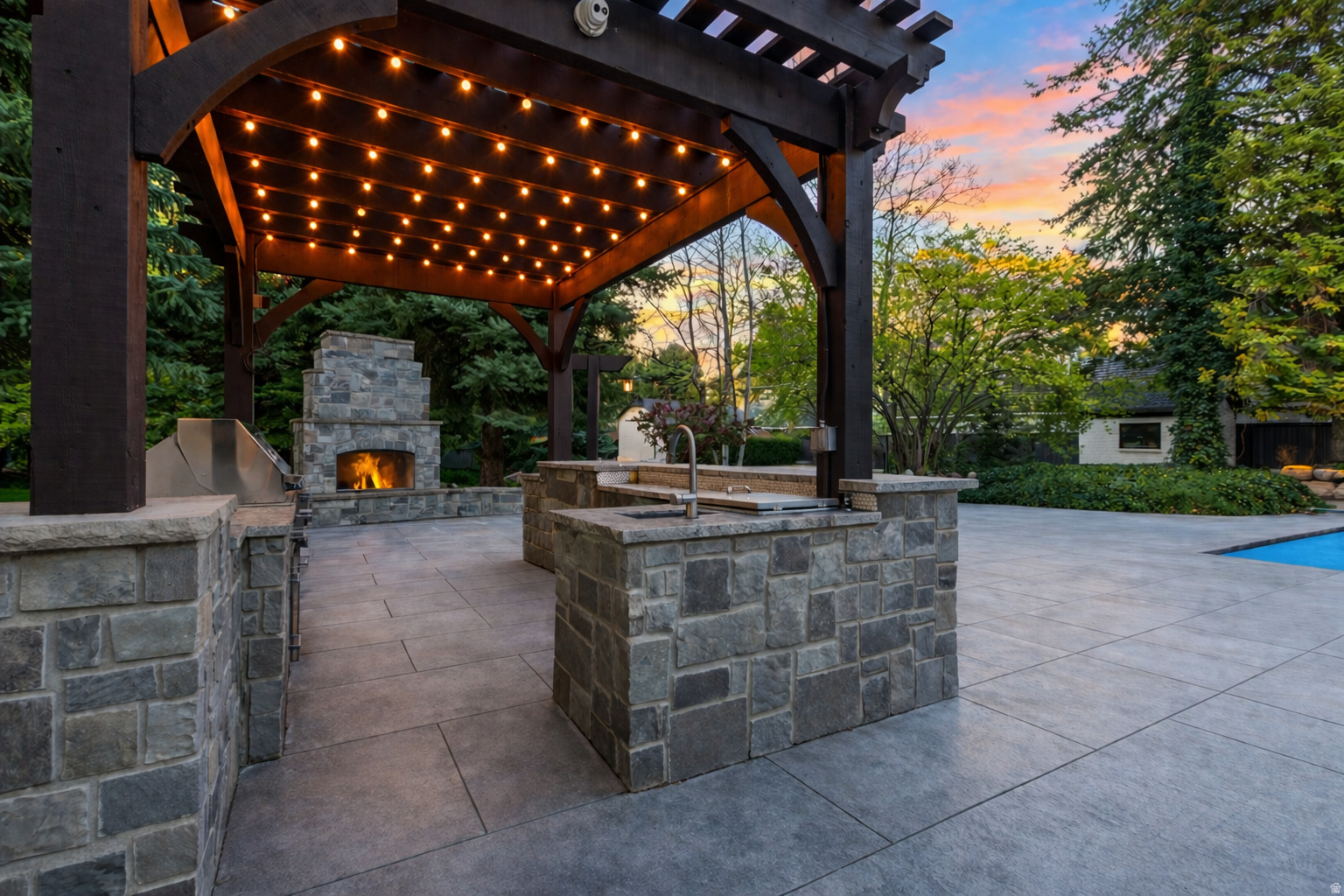 COTTONWOODS - Residential