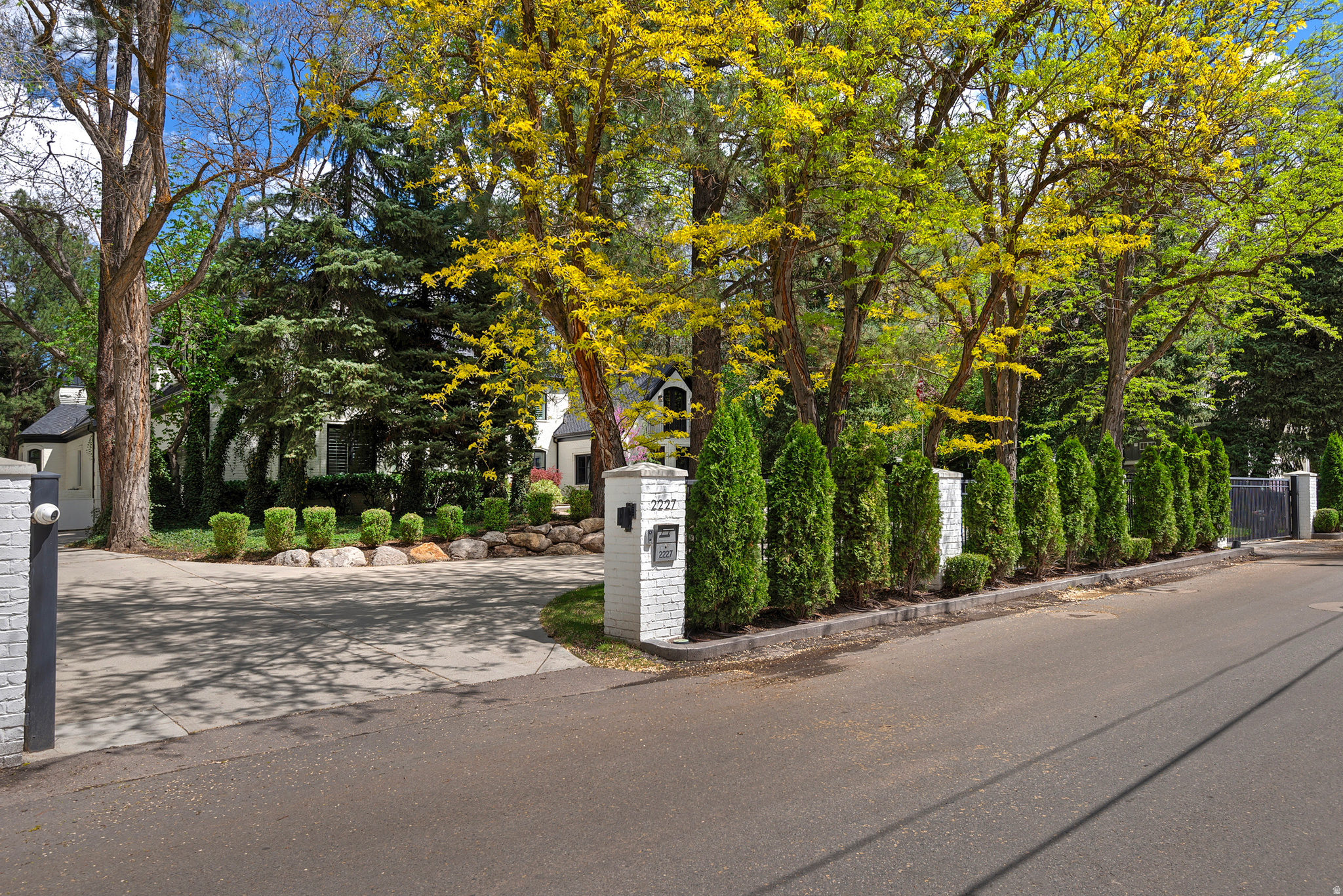 COTTONWOODS - Residential