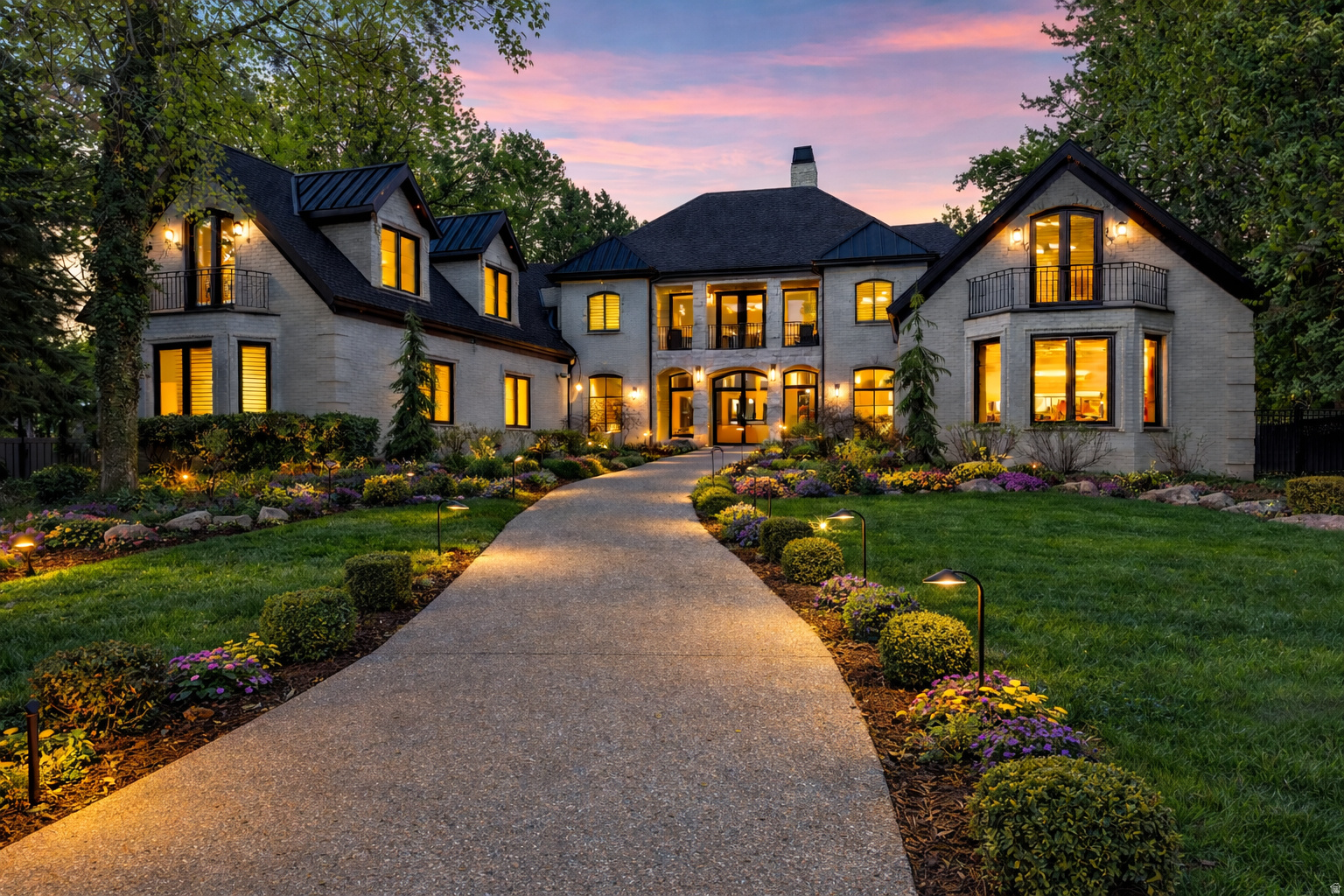 COTTONWOODS - Residential