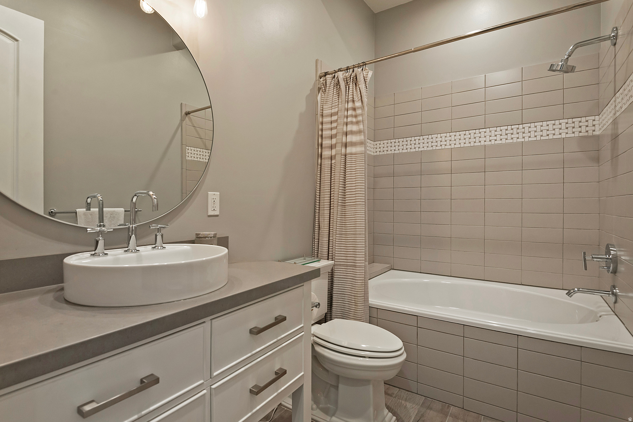 COTTONWOODS - Residential