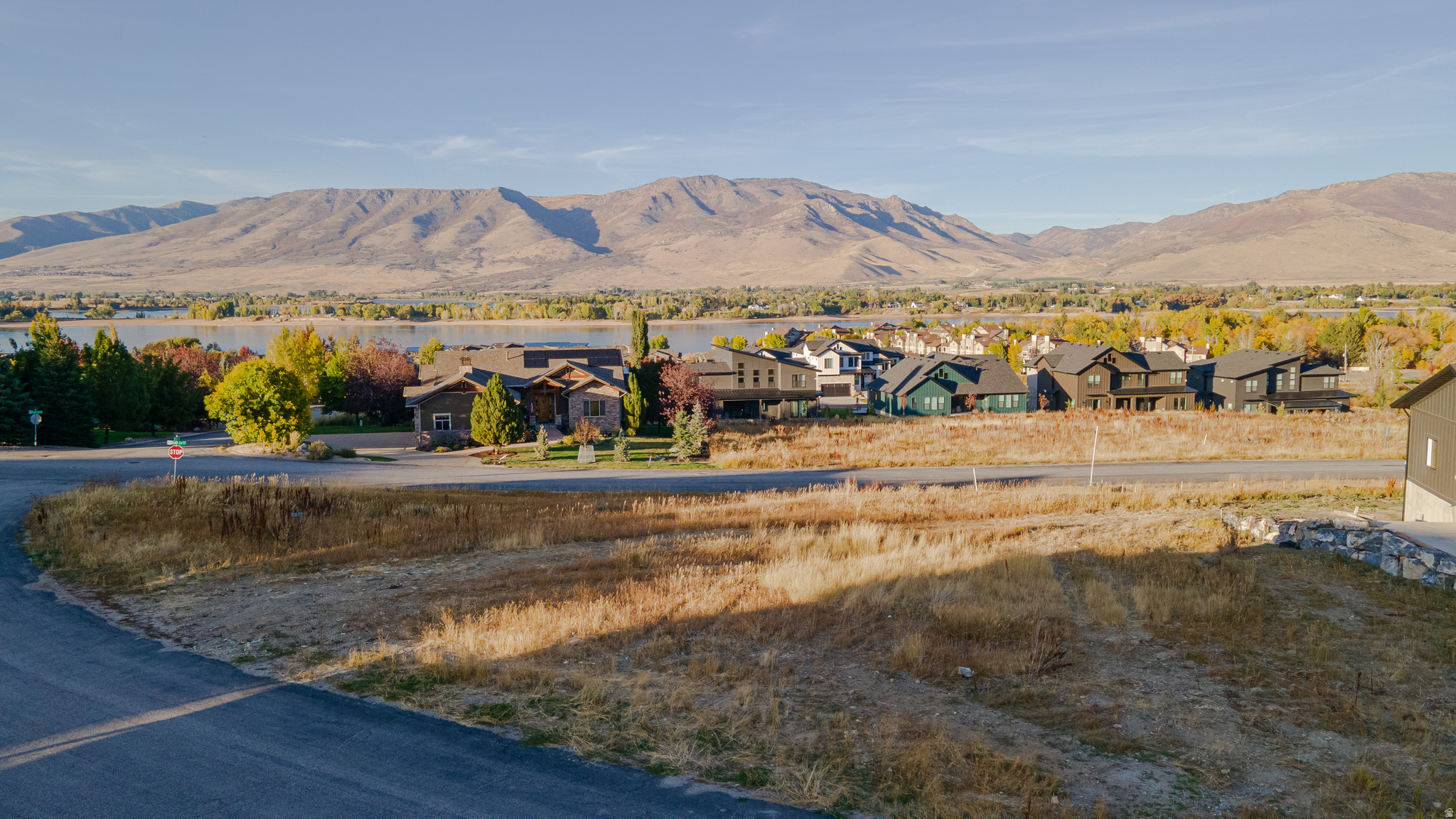 CHALETS AT SKI LAKE - Land