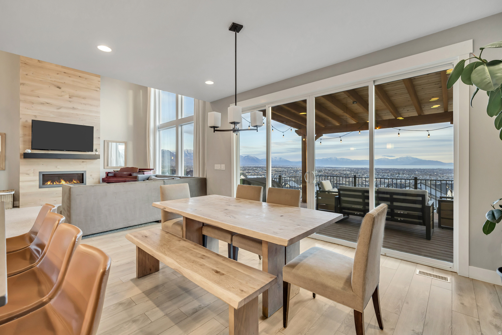 CANYON HILLS - Residential