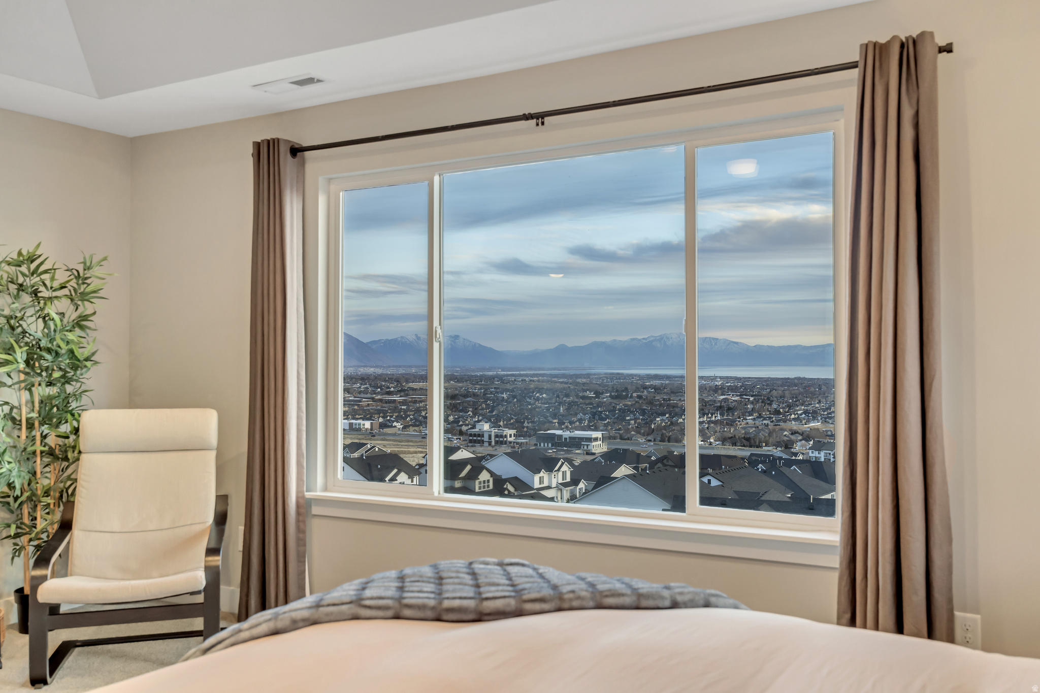 CANYON HILLS - Residential