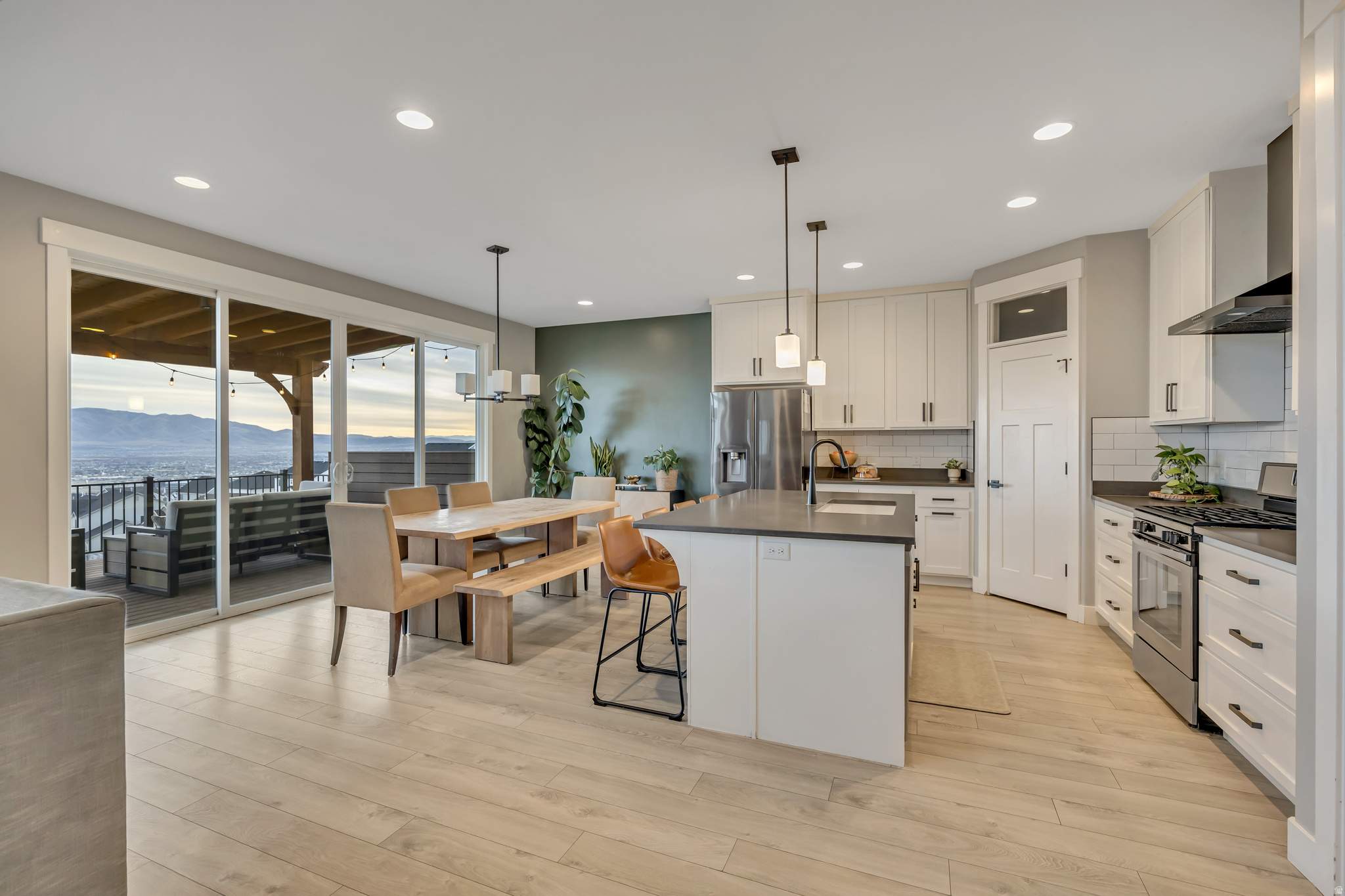 CANYON HILLS - Residential