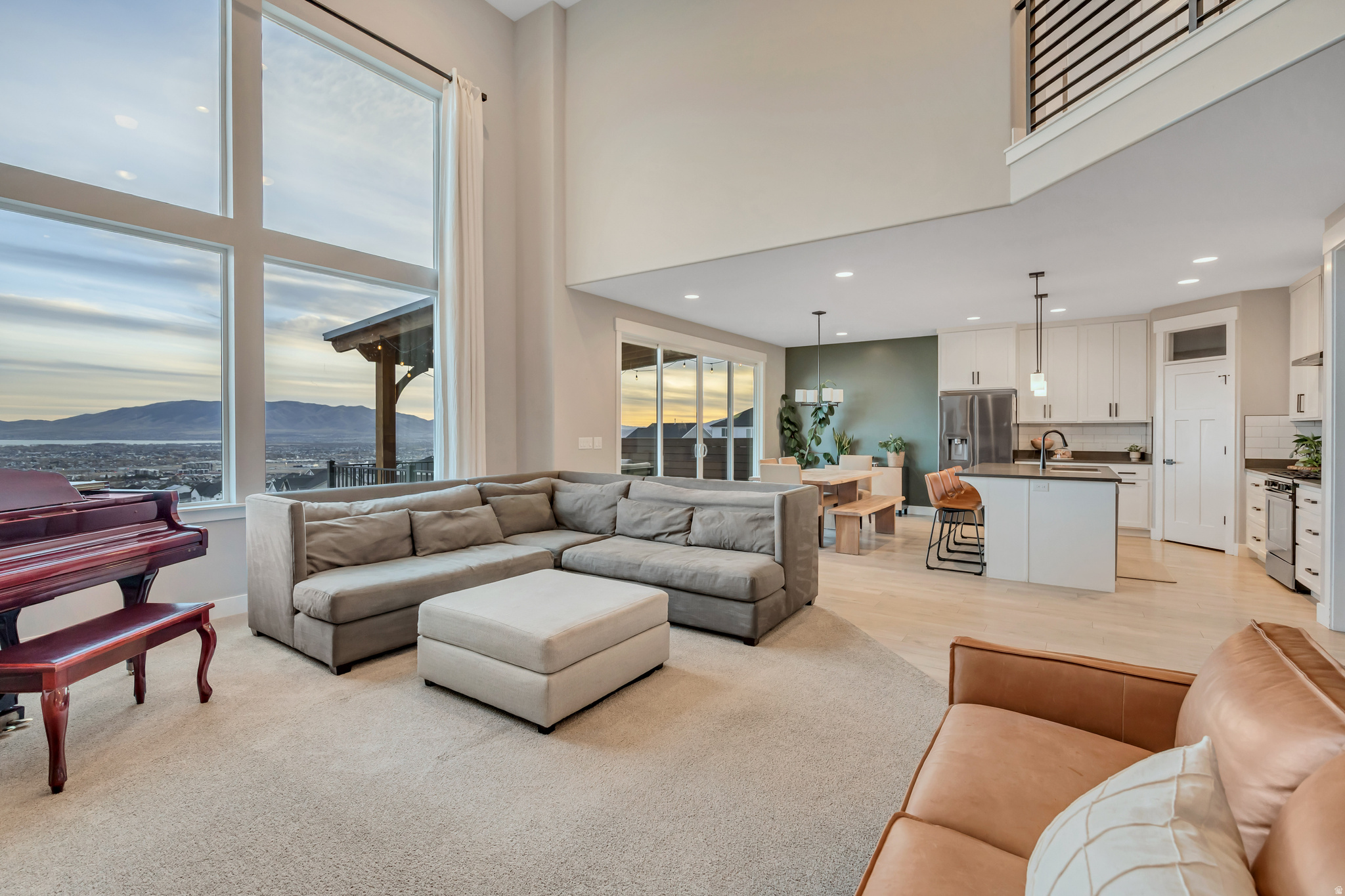 CANYON HILLS - Residential