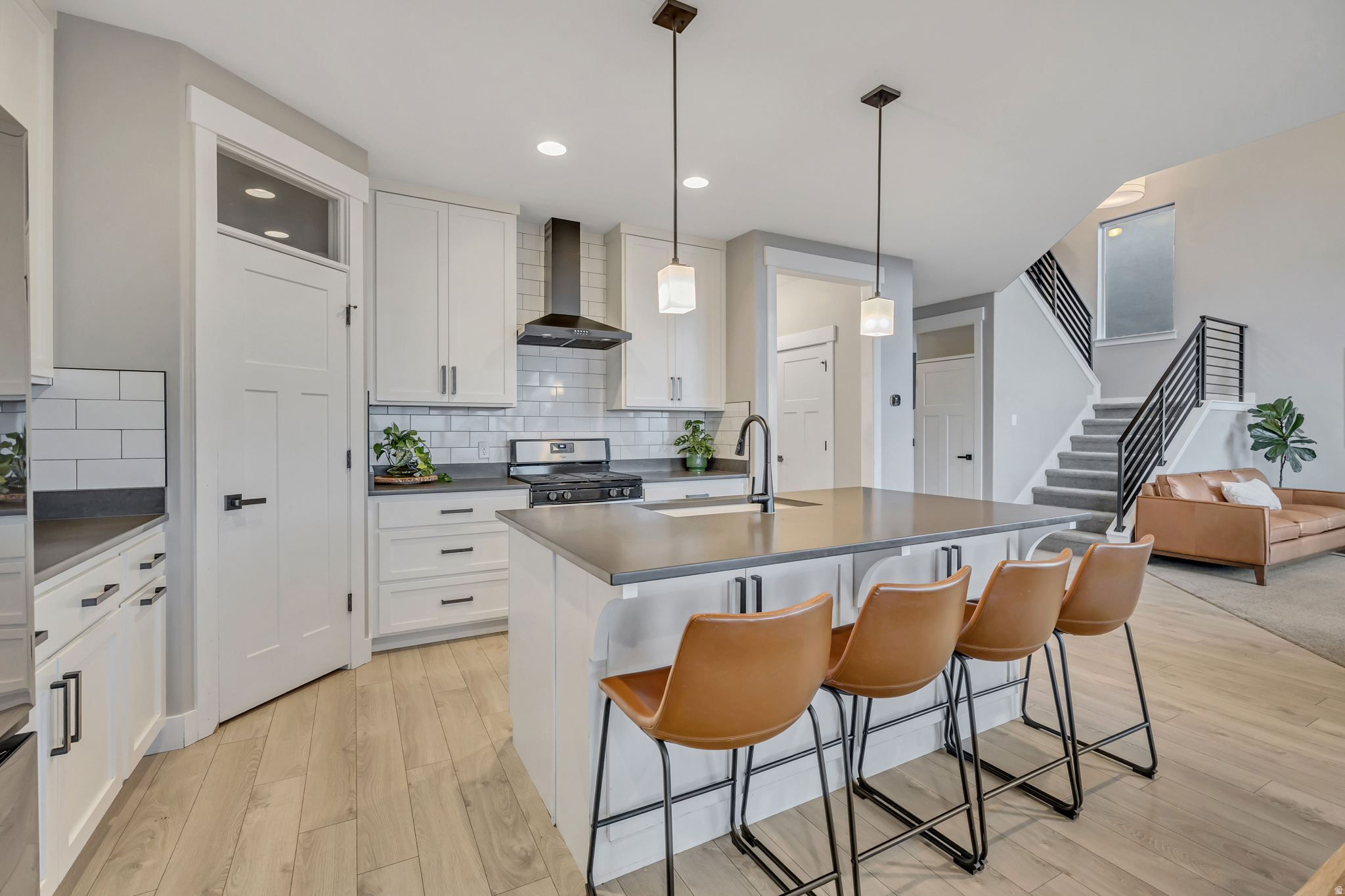 CANYON HILLS - Residential