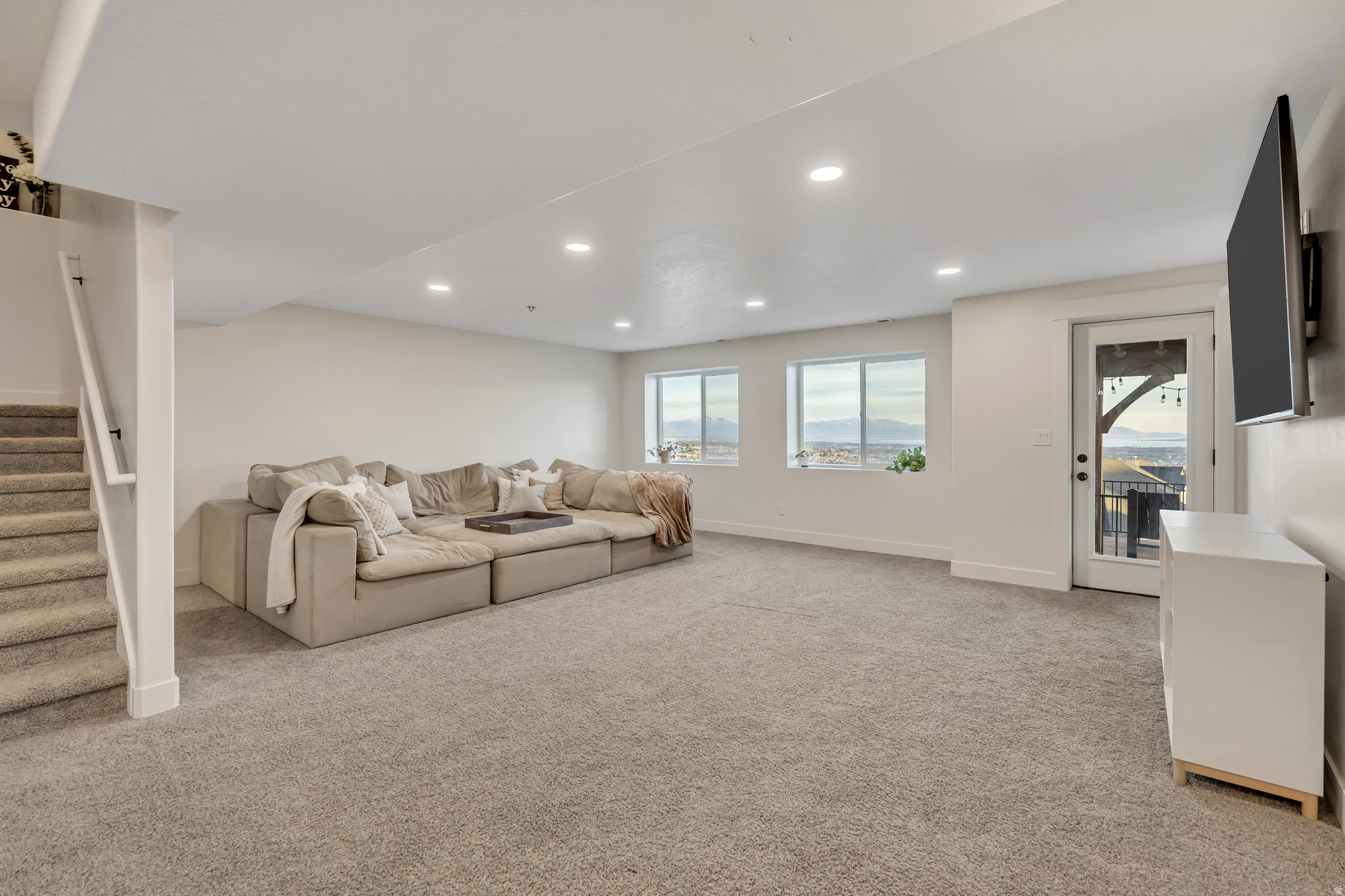 CANYON HILLS - Residential