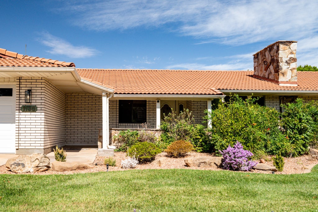 Photo of 1130 WESLEY POWELL DR, Saint George, UT 84790 (MLS # 2181815)