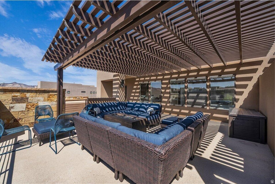 ESCAPES AT THE LEDGES PH 3 - Residential