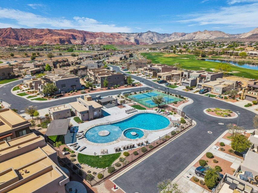 ESCAPES AT THE LEDGES PH 3 - Residential