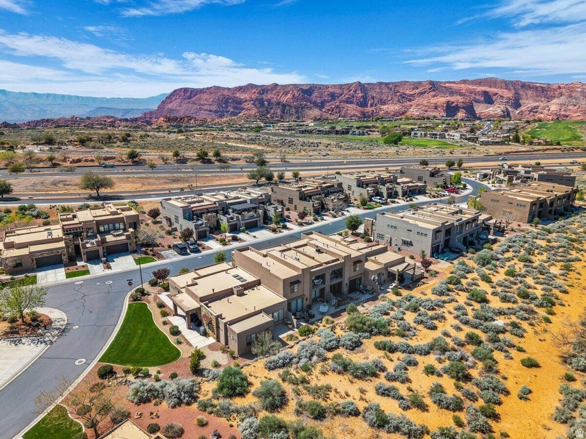 ESCAPES AT THE LEDGES PH 3 - Residential