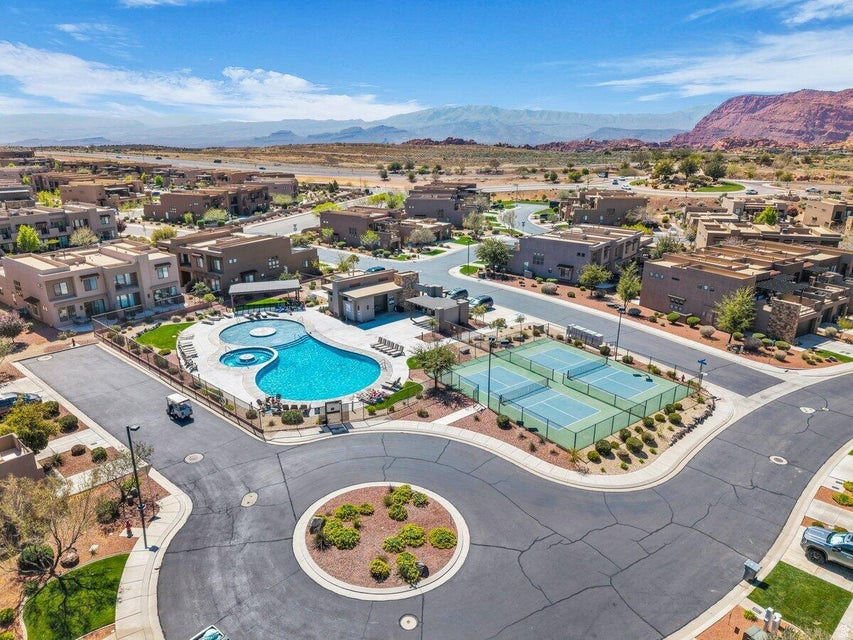 ESCAPES AT THE LEDGES PH 3 - Residential