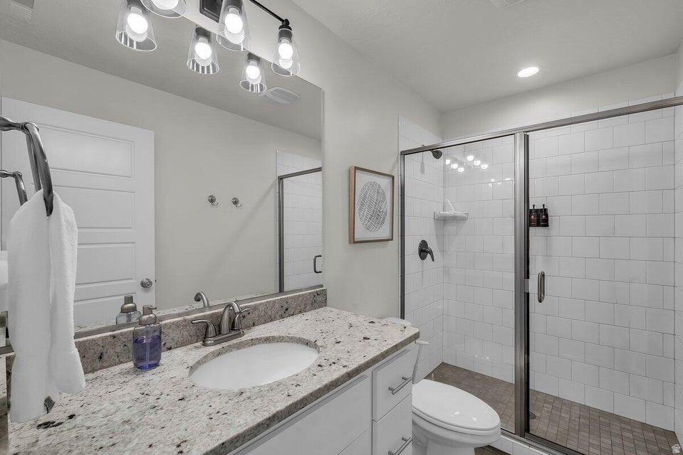 ESCAPES AT THE LEDGES PH 3 - Residential