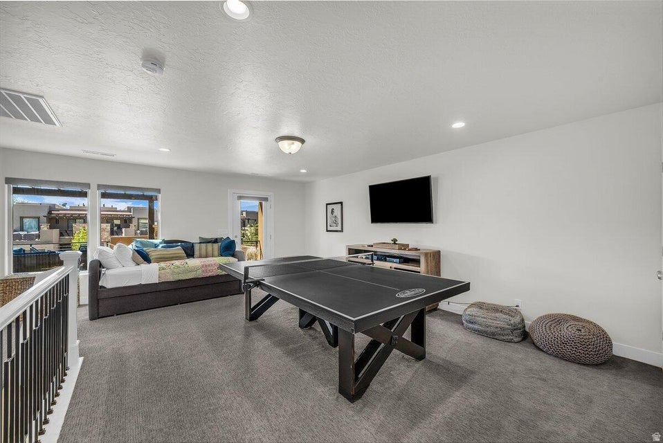 ESCAPES AT THE LEDGES PH 3 - Residential