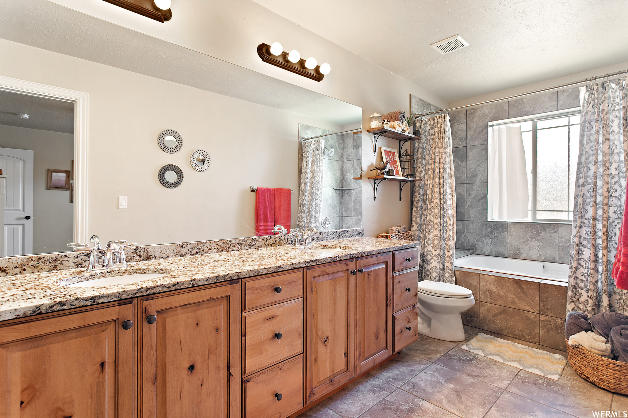 SOUTH VALLEY ESTATES - Residential