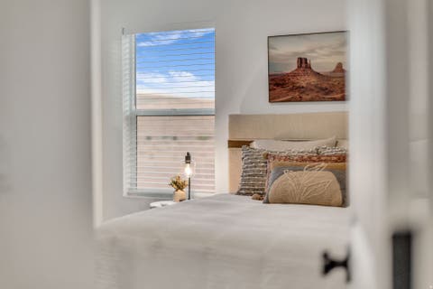 Tiny photo for 5537 S CARNELIAN PKWY, Saint George, UT 84790 (MLS # 2180676)