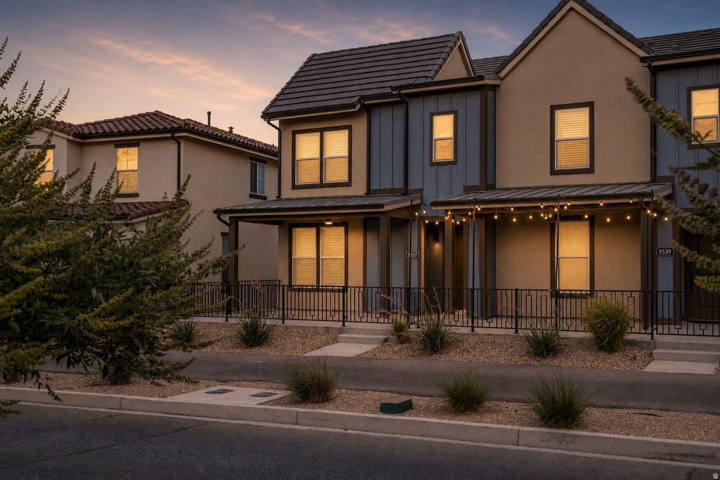 Photo of 5537 S CARNELIAN PKWY, Saint George, UT 84790 (MLS # 2180676)