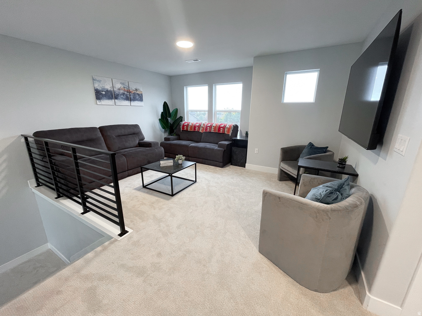 MOUNTAIN RIDGE - Residential