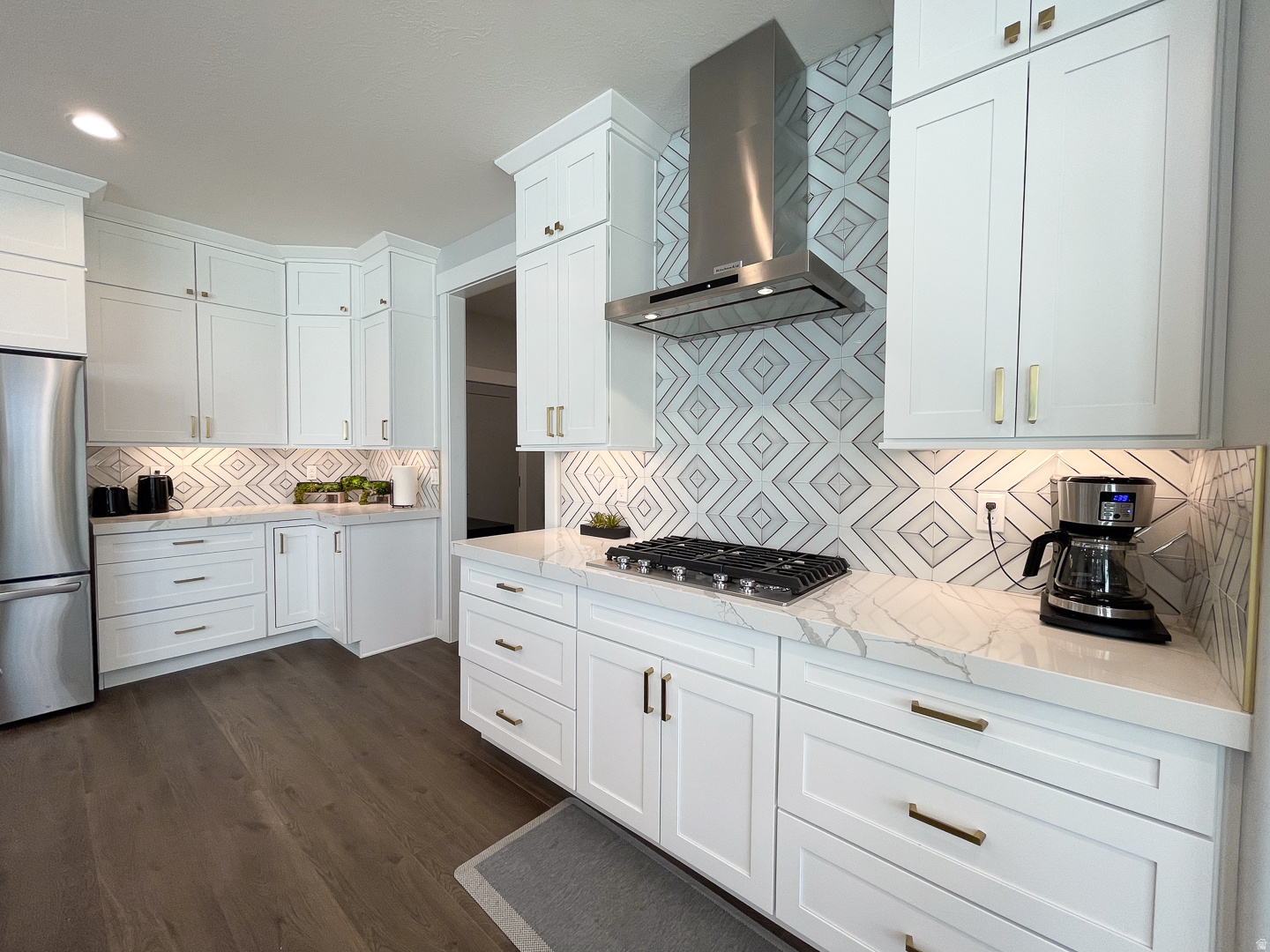 MOUNTAIN RIDGE - Residential